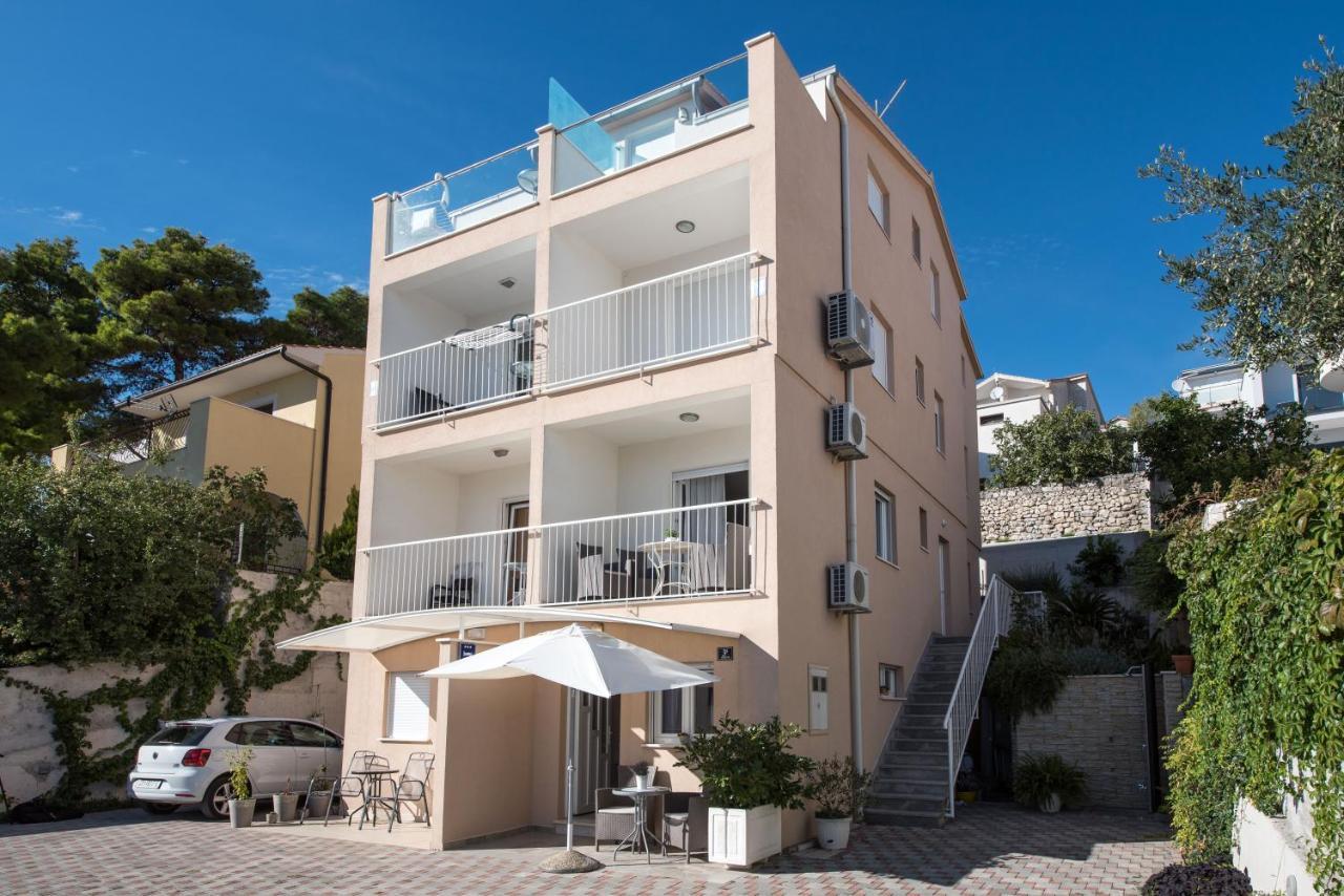 Apartments Amneris トロギール エクステリア 写真