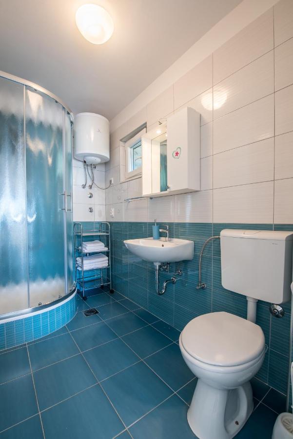 Apartments Amneris トロギール エクステリア 写真