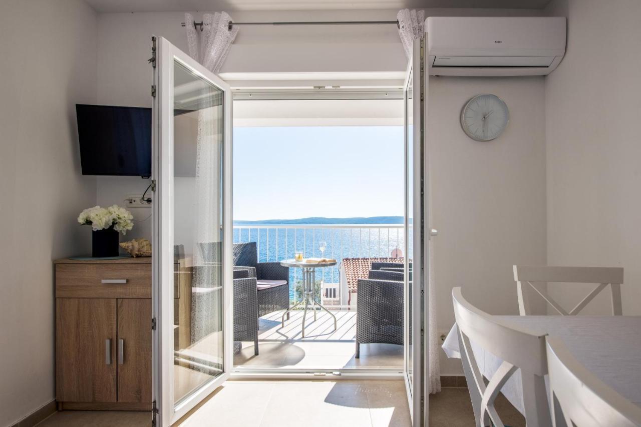 Apartments Amneris トロギール エクステリア 写真