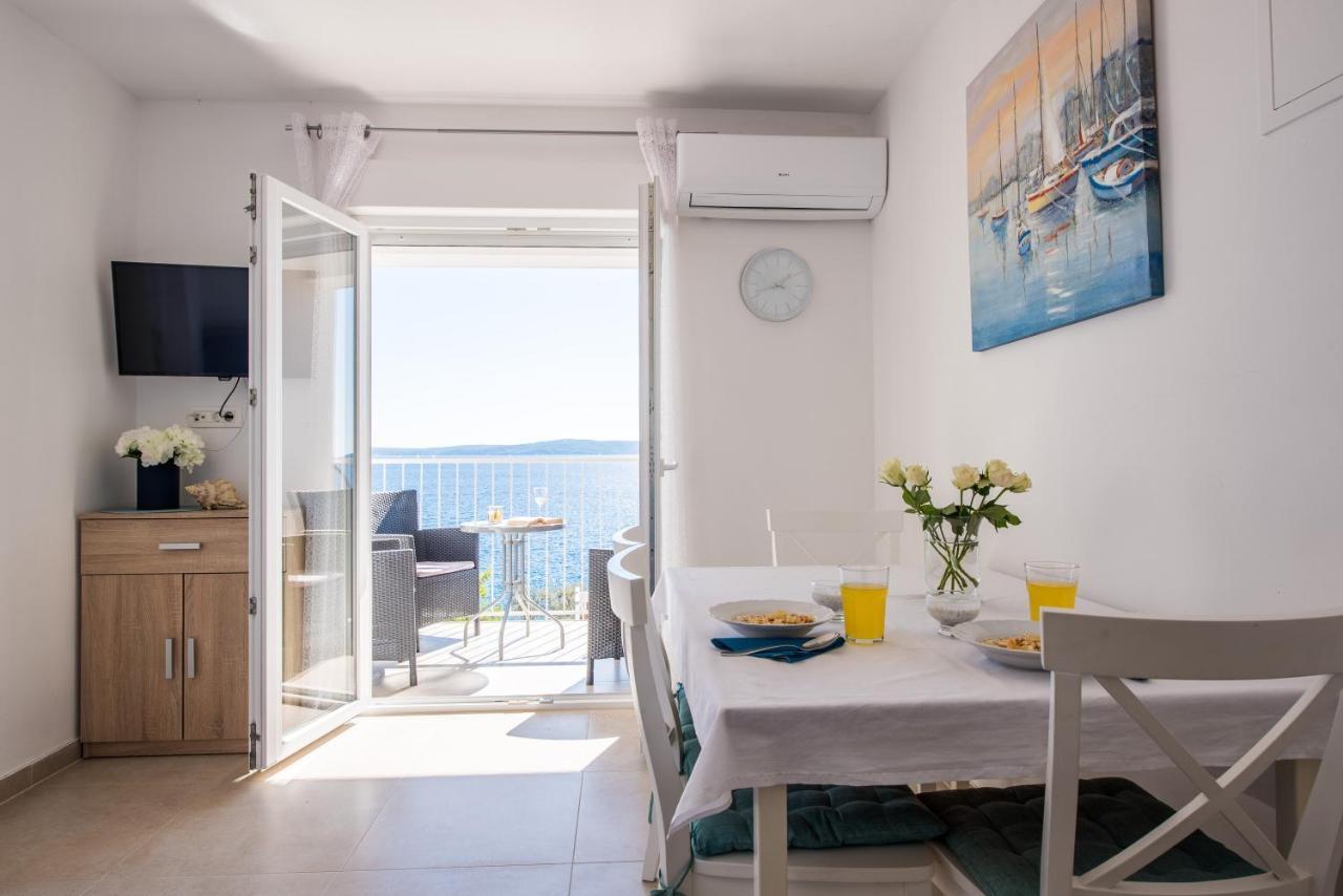 Apartments Amneris トロギール エクステリア 写真